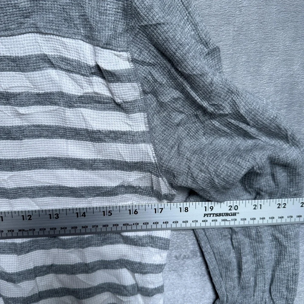 Banana Republic Shirt Mens Small Gray White Striped Thermal Long Sleeve Crewneck